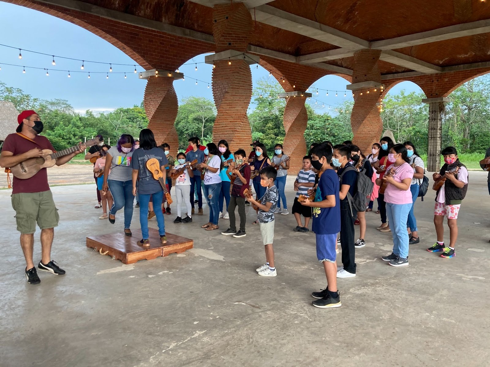 Semillero Creativo de Laudería, Son, Jarana y Danza 